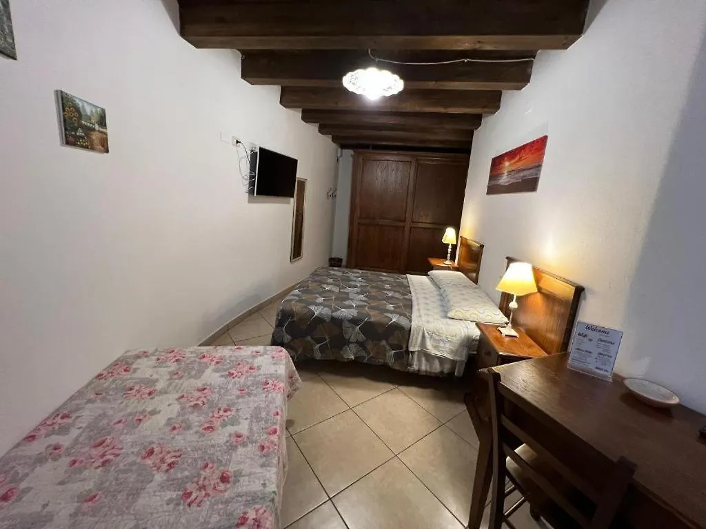 L'Antica Torre Caralis Holiday Cagliari 2*,