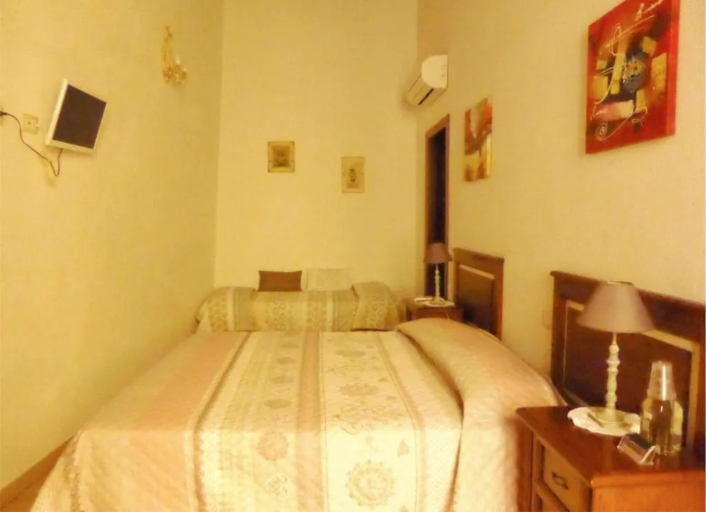 L'Antica Torre Caralis Holiday Cagliari 2*,